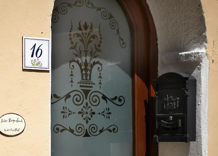 Antico Borgo Sanda Lago Maggiore
